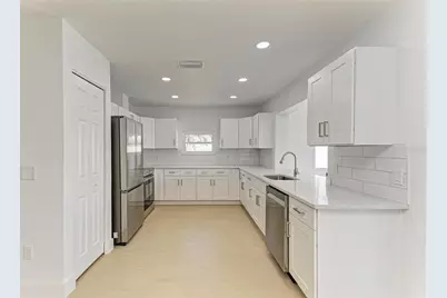 4412 Dolphin Lane, Palmetto, FL 34221 - Photo 11