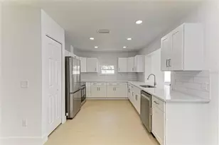 4412 Dolphin Ln, Palmetto, FL 34221 - Photo 11