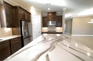 10218 Morning Mist Ln, Sarasota, FL 34241 - Photo 9