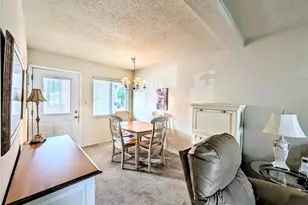 2303 Sunset Dr, Bradenton, FL 34207 - Photo 5