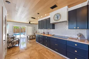 412 Alamanda Rd, Anna Maria, FL 34216 - Photo 13