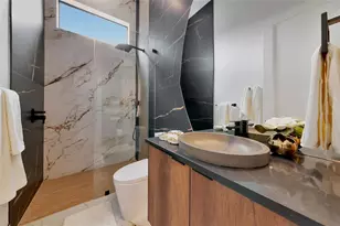 2375 Floyd St, Sarasota, FL 34239 - Photo 17