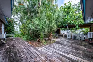 747 42nd St, Sarasota, FL 34234 - Photo 7