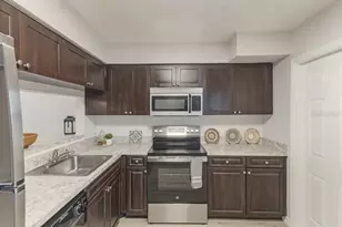 121 Danube Ave, Tampa, FL 33606 - Photo 5