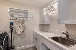 1685 6th St, Sarasota, FL 34236 - Photo 27