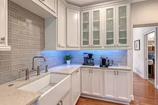 1685 6th St, Sarasota, FL 34236 - Photo 7