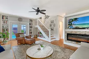 1685 6th St, Sarasota, FL 34236 - Photo 3