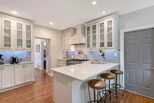 1685 6th St, Sarasota, FL 34236 - Photo 5