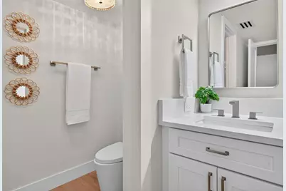 4540 Gulf Of Mexico Drive #204, Longboat Key, FL 34228 - Photo 21