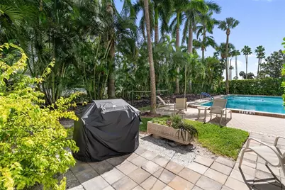 435 S Gulfstream Avenue #403, Sarasota, FL 34236 - Photo 55