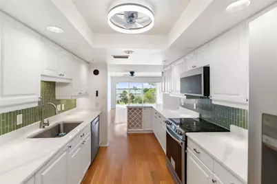 435 S Gulfstream Avenue #403, Sarasota, FL 34236 - Photo 11