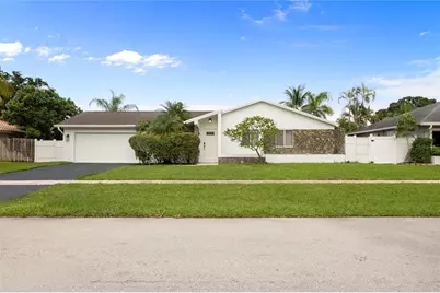 20847 Sugarloaf Lane, Boca Raton, FL 33428 - Photo 1