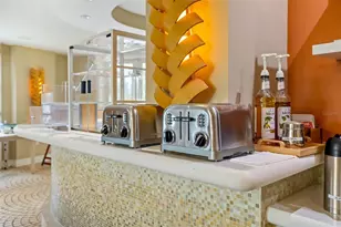 915 Seaside Dr, Sarasota, FL 34242 - Photo 75