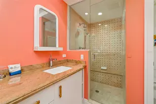 915 Seaside Dr, Sarasota, FL 34242 - Photo 45