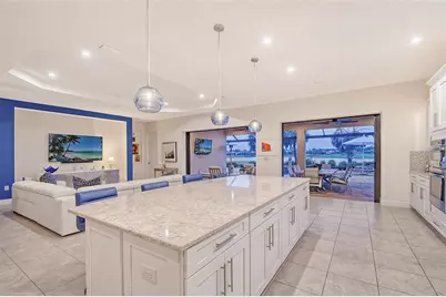 15115 Montello Way, Lakewood Ranch, FL 34211 - Photo 11