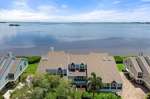 24 Tidy Island Blvd, Bradenton, FL 34210 - Photo 1