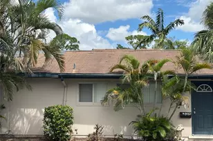 927 Byron Ln, Sarasota, FL 34243 - Photo 1