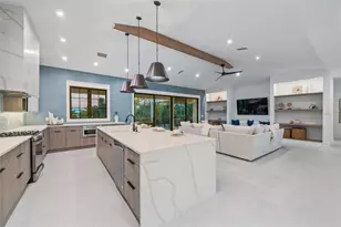 24 N Polk Dr, Sarasota, FL 34236 - Photo 19