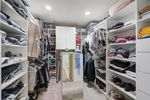 3890 Wilshire Cir, Sarasota, FL 34238 - Photo 23