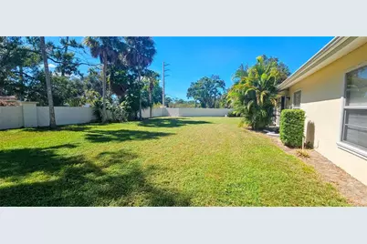 4297 Oakhurst Circle E #3051, Sarasota, FL 34233 - Photo 3