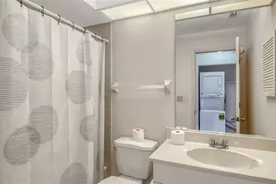 4152 Center Pointe Cir, Sarasota, FL 34233 - Photo 23