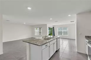 7518 Rosewood Garden Loop, Tampa, FL 33637 - Photo 7