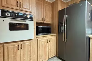 5619 Bayshore Rd, Palmetto, FL 34221 - Photo 7