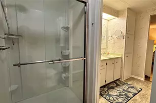 5619 Bayshore Rd, Palmetto, FL 34221 - Photo 23