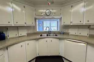 5619 Bayshore Rd, Palmetto, FL 34221 - Photo 15