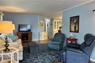 5619 Bayshore Rd, Palmetto, FL 34221 - Photo 7