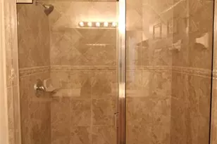 3729 Parkridge Cir, Sarasota, FL 34243 - Photo 9