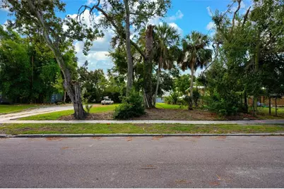 1460 17th Street, Sarasota, FL 34234 - Photo 1