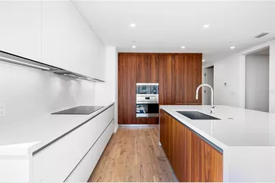 111 Golden Gate Point #303, Sarasota, FL 34236 - Photo 9