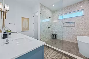 401 77th St, Holmes Beach, FL 34217 - Photo 29