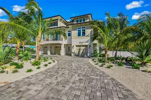 401 77th St, Holmes Beach, FL 34217 - Photo 77