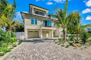 401 77th St, Holmes Beach, FL 34217 - Photo 75