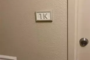 2755 Coconut Bay Ln, Sarasota, FL 34237 - Photo 5