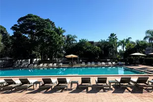 2755 Coconut Bay Ln, Sarasota, FL 34237 - Photo 27