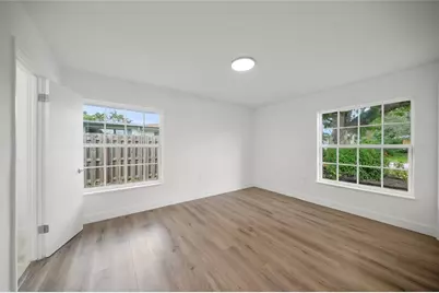 2949 Bougainvillea Street, Sarasota, FL 34239 - Photo 19