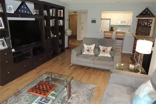 5667 Sheffield Greene Cir, Sarasota, FL 34235 - Photo 7