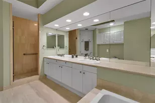 1241 Gulf of Mexico Dr, Longboat Key, FL 34228 - Photo 11