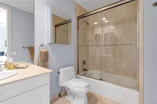 1241 Gulf of Mexico Dr, Longboat Key, FL 34228 - Photo 15