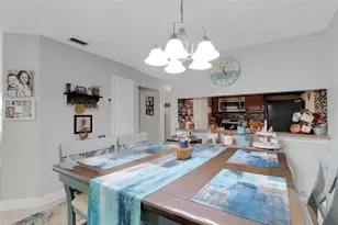 3784 59th Ave W, Bradenton, FL 34210 - Photo 13