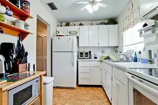 1633 Leisure Dr, Bradenton, FL 34207 - Photo 7