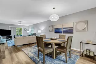 3118 Lake Bayshore Dr, Bradenton, FL 34205 - Photo 3