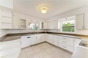 136 Bayview Dr, Nokomis, FL 34275 - Photo 25