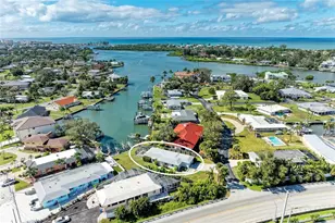 136 Bayview Dr, Nokomis, FL 34275 - Photo 71