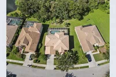 8746 Stone Harbour Loop, Bradenton, FL 34212 - Photo 3