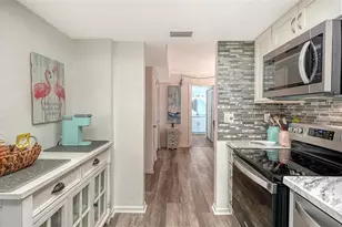 612 Bird Bay Dr S, Venice, FL 34285 - Photo 13