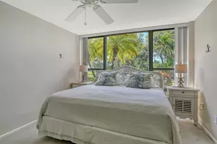 612 Bird Bay Dr S, Venice, FL 34285 - Photo 19